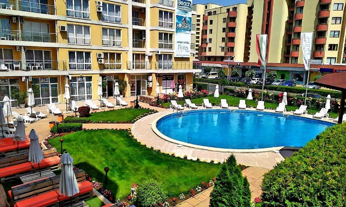 Sunny Beach Apartment | Flores Park