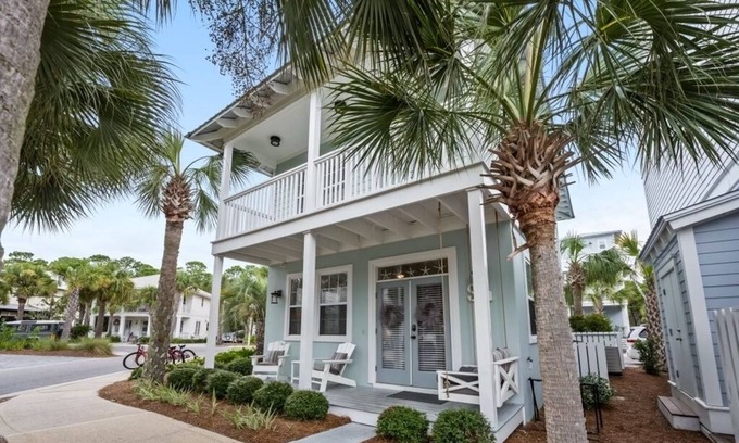 Seacrest Beach Cottage | Florida Fun on 30A steps from Rosemary & Alys Beach Fun Lagoon Pool 4 Free Bikes