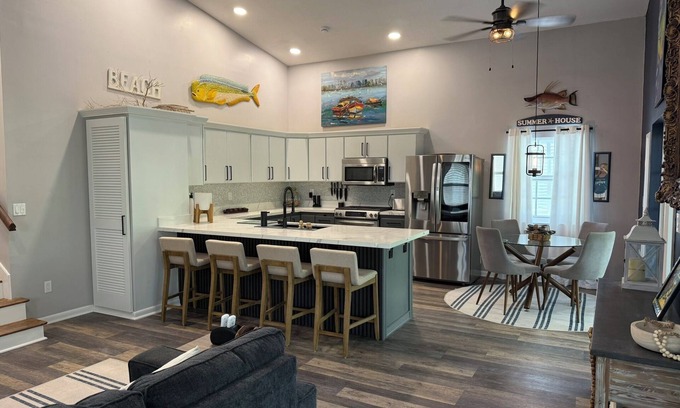 Summerland Key House | FLORIDA KEYS PARADISE! DEEP WATER CANAL WITH FAST OCEAN ACCESS.