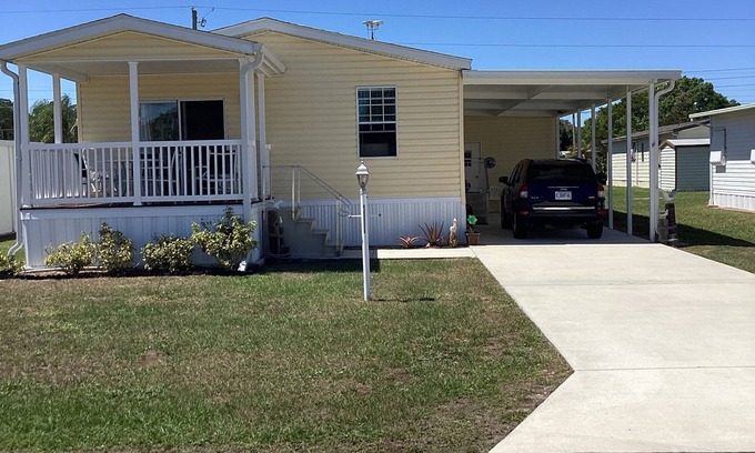 Sebring House | Florida South Central Area in City of Sebring Upscale Mobile Home Park