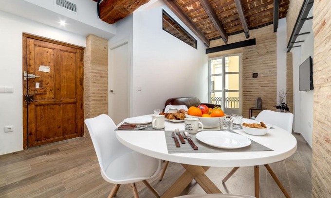 La Seu Apartment | FLORIT FLATS - CATHEDRAL LUXURY TERRACE FLAT 2BR 2BA AC Wifi
