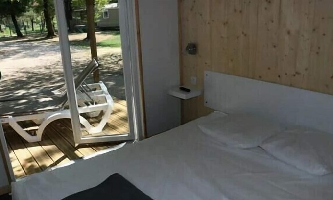 Saint-Romans House | Flower Le Lac du Marandan campsite *** - Room for 2 people