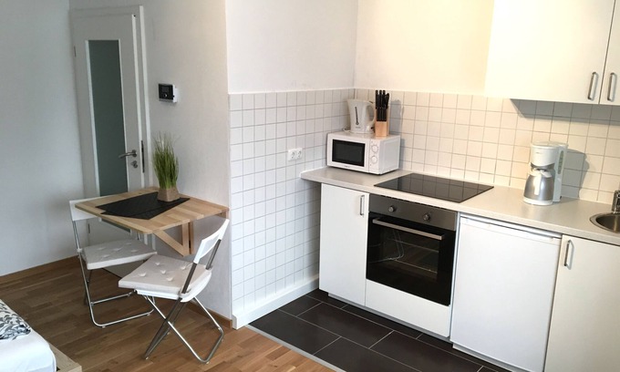 Regensburg Apartment | Flowerside