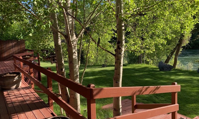 Irwin House | Fly fishing paradise