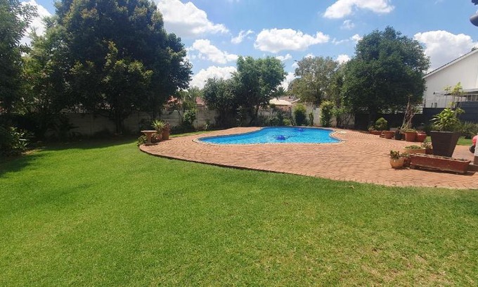 Edenvale House | FlyStay