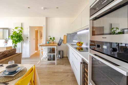 Camden Town with Primrose Hill Apartment | FMSS Urban Escape