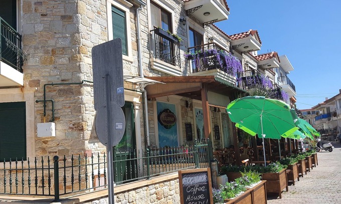 Yenifoca Hotel | Focamor Otel