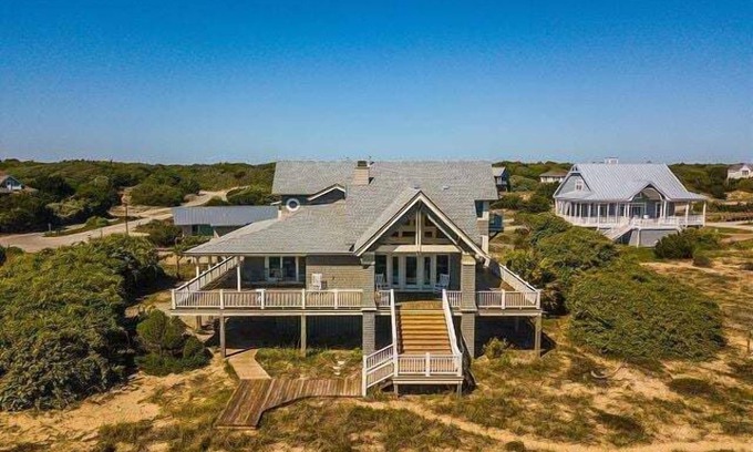 South Beach House | Following Seas is a Oceanfront 5BR/5BA retreat for families of all sizes!