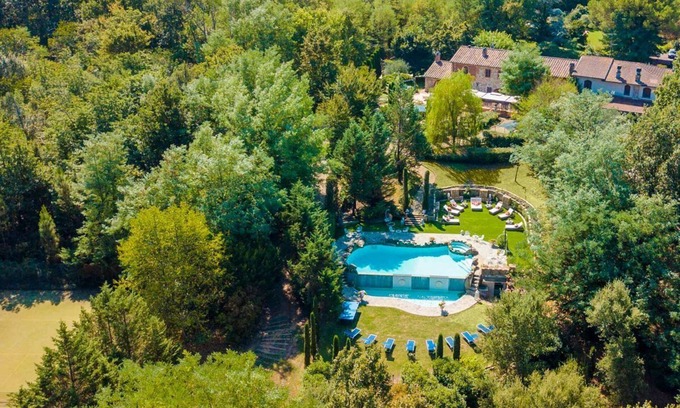 Orentano Villa | Fonte Di Pierdo - Eleven Bedroom Villa, Sleeps 22