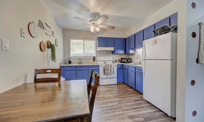 West Colorado Springs Apartment | Fontmore Unit 4 · Cozy 2bd Stunning Mountain Views