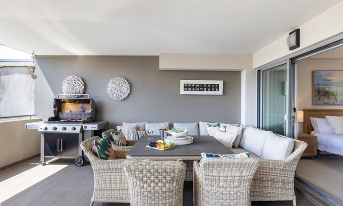 Fingal Bay Apartment | Footprints 1, 6-10 Market Street - Surfside Apartments