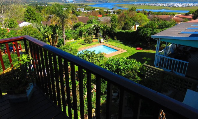 Old Place Apartment | Footprints of Knysna