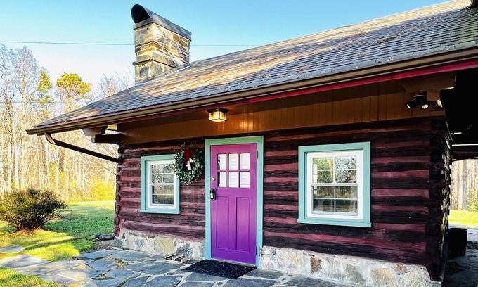 Wilkesboro Cabin | Forest Cabin