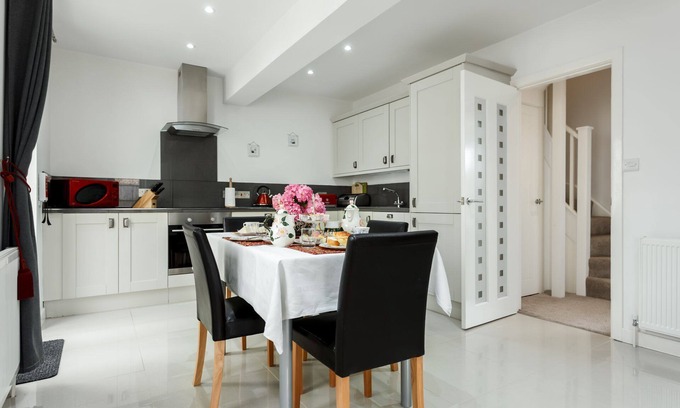Sandford Cottage | Forest Edge - luxury holiday home near the coast