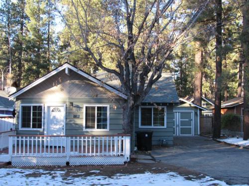 Big Bear City House | Forest Moon Cottage