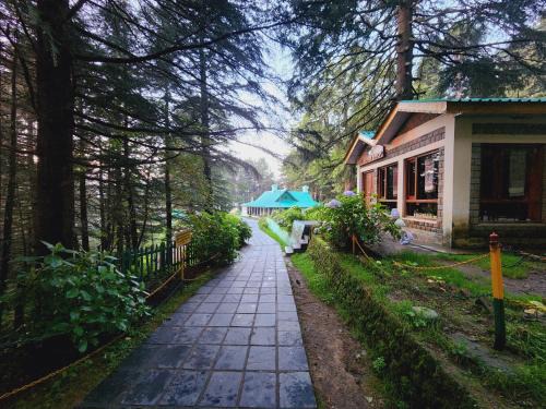 Dalhousie Hotel | Forest Vibes Kalatop-Rooms And Restaurant