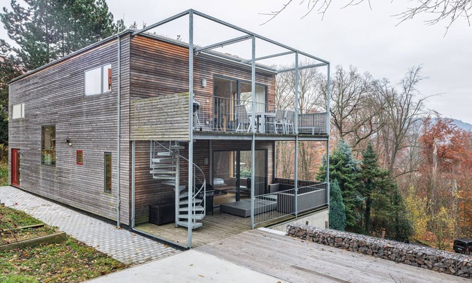 Freital House | Forestside Comfort in Freital