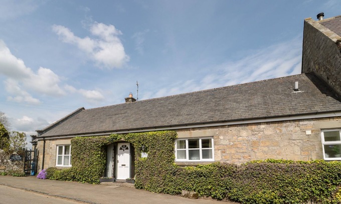 Old Bewick Cottage | FORGE COTTAGE, pet friendly, character holiday cottage in Rothbury