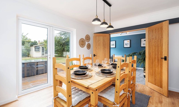 Formby House | Formby Coastal Retreat – 3-Bed Home Near Beach, Golf & Red Squirrel Reserve
