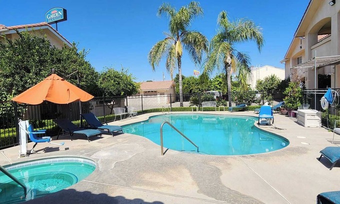 Fresno Hotel | Formosa Inn