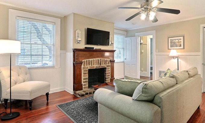 Savannah Victorian District House | Forsyth Park Avenue Haven