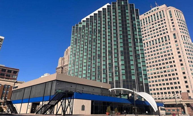 Downtown Detroit Hotel | Fort Pontchartrain Detroit, a Wyndham Hotel