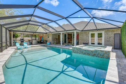 Ocean City House | Fort Walton Beach House Lanai with Saltwater Pool!
