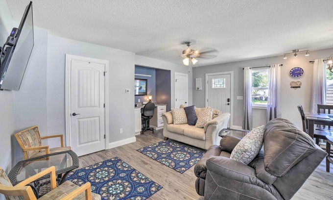 Fort Wayne Condo | Fort Wayne Getaway - Family + Pet Friendly!