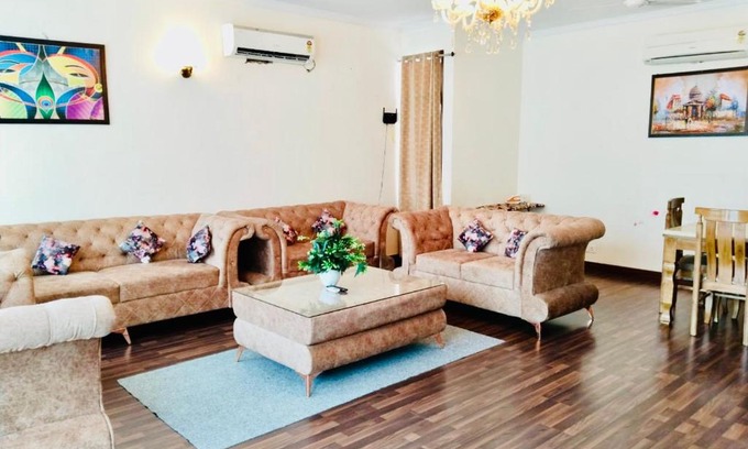 Saket Apartment | Fortune Home Service Apartment 2Bhk,E28 Saket 2A