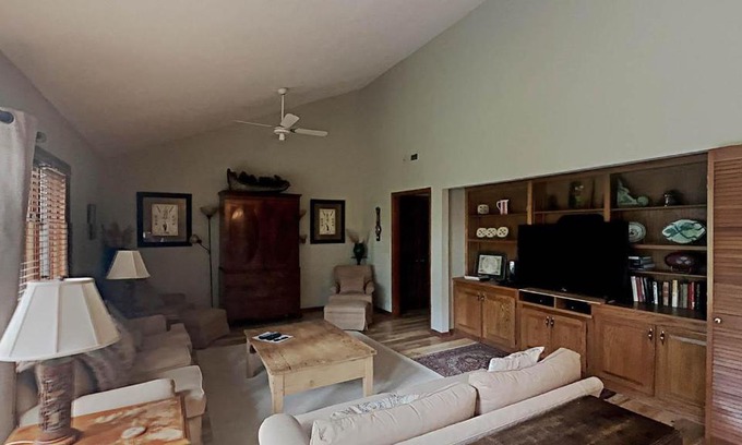 Pawleys Island House | Four Bedroom Cottage at Litchfield Country Club