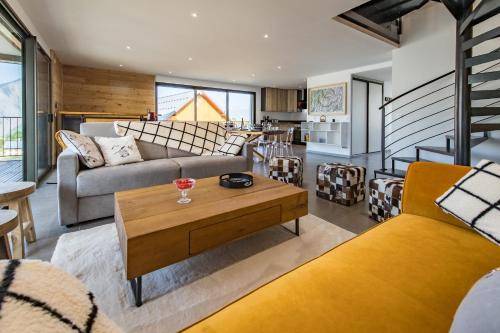 Albiez-le-Vieux Apartment | Four-bedroom triplex in Albiez-Montrond
