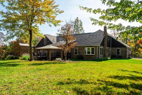 Thayerville House | Four Cubs Cabin
