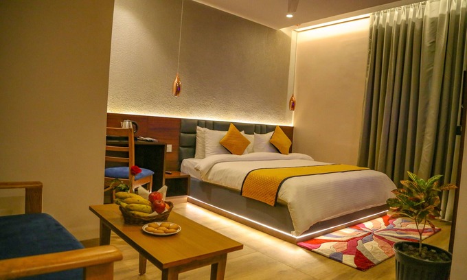 Varanasi Resort | Four Leaf Hotel Sapphire Blue