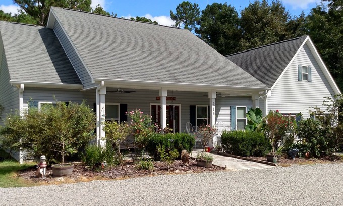 Shallotte Bed & Breakfast | Four Mile Bed & Breakfast