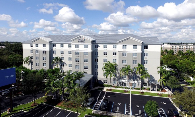 Dania Beach Hotel | Four Points by Sheraton Fort Lauderdale Airport - Dania Beach