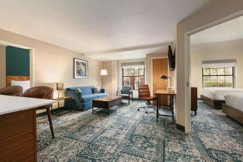 Southwest Raleigh Hotel | Four Points by Sheraton Raleigh Arena