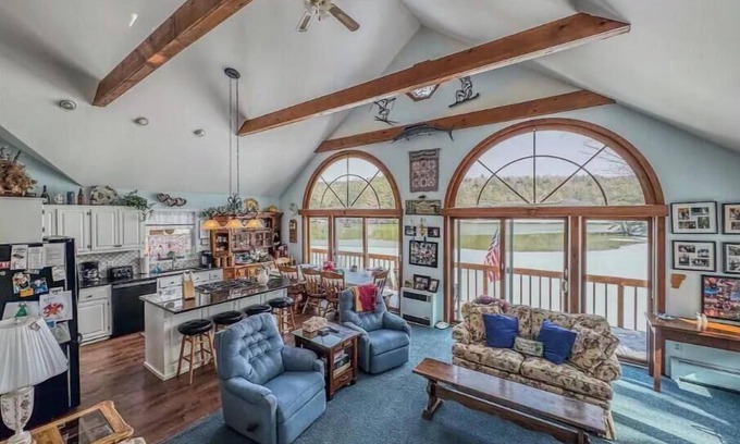 Ludlow House | Four Season Ski, Lake & Golf Home on Beautiful Lake Rescue in Ludlow