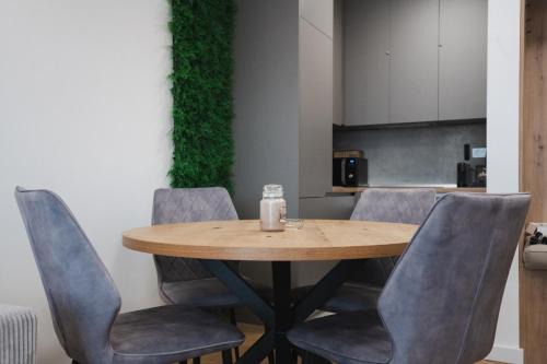 Osijek Apartment | FOUR Seasons by DISTRICT