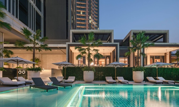 Yan Nawa Hotel | Four Seasons Hotel Bangkok at Chao Phraya River