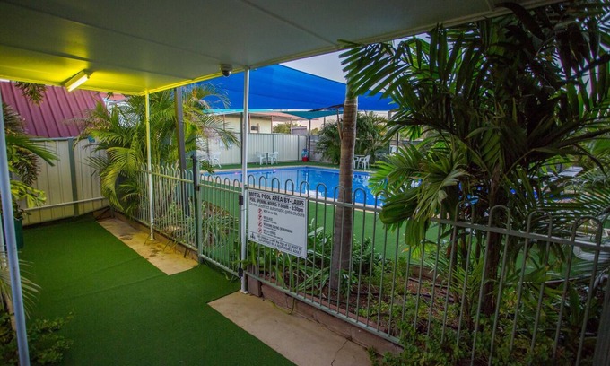 Parkside Hotel | Fourth Avenue Motor Inn