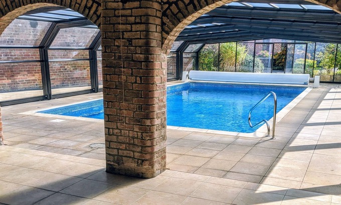 Louth Cottage | Fox Cottage, Covenham Holiday Cottages