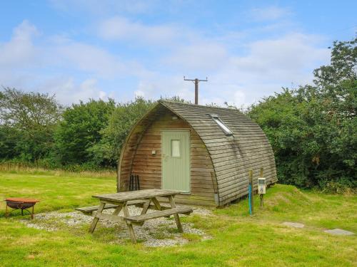 Liskeard House | Fox Den Penbugle Organic Farm