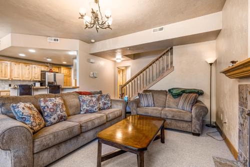 Kimball Junction Apartment | Fox Point Paradise