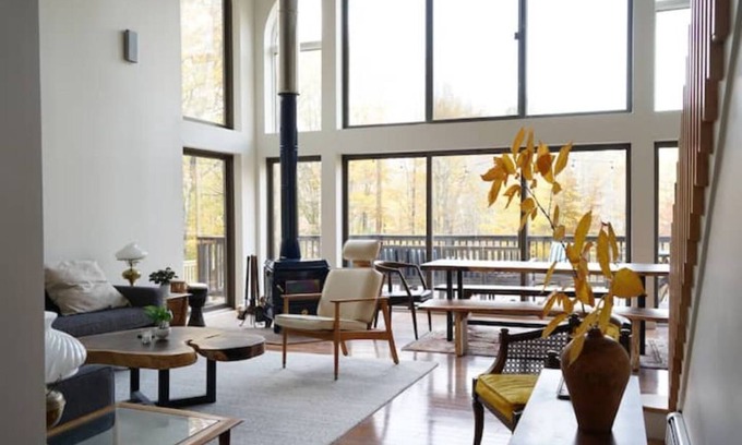 West Kill House | Fox & Quail: views, pond, hot tub, hike, ski, swim