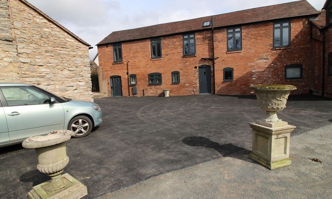 Much Wenlock Apartment | Fox Studio - great family flat for Ironbridge and Shropshire