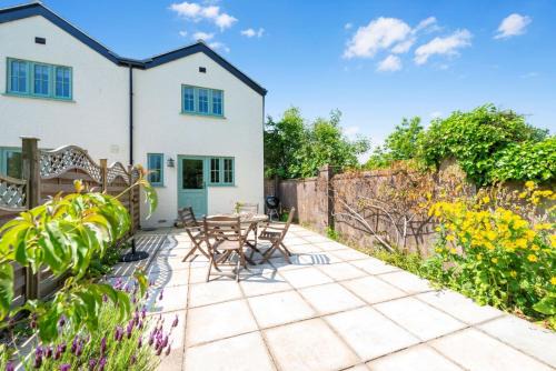 Buckland Newton House | Foxglove Cottage