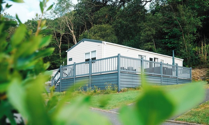 Llanarth Cottage | FOXGLOVE LODGE, pet friendly, with a garden in New Quay