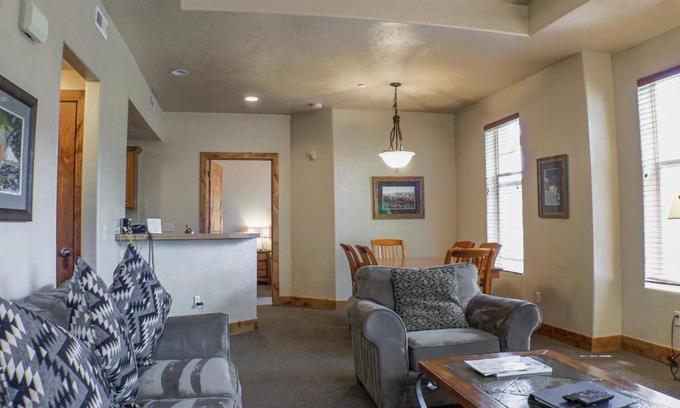 Kimball Junction Apartment | Foxpoint condo