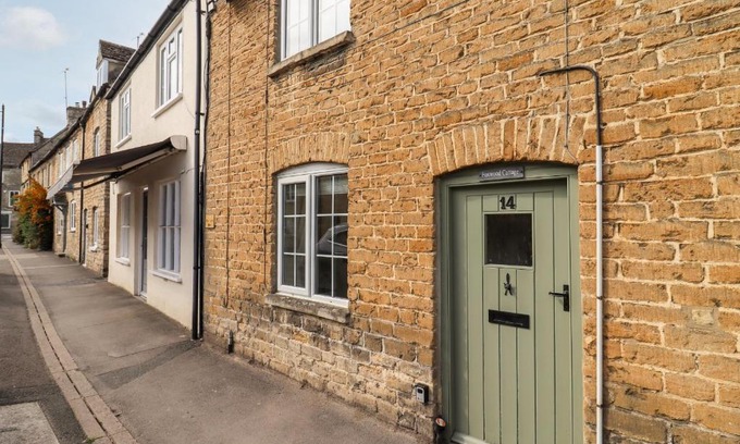 Tetbury House | Foxwood Cottage