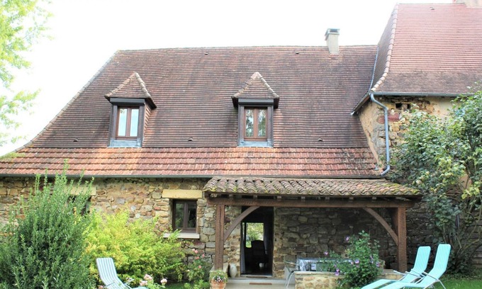 Saint-Amand-de-Belves Cottage | Family cottage with pool, air conditioning, pet-friendly near Belvès